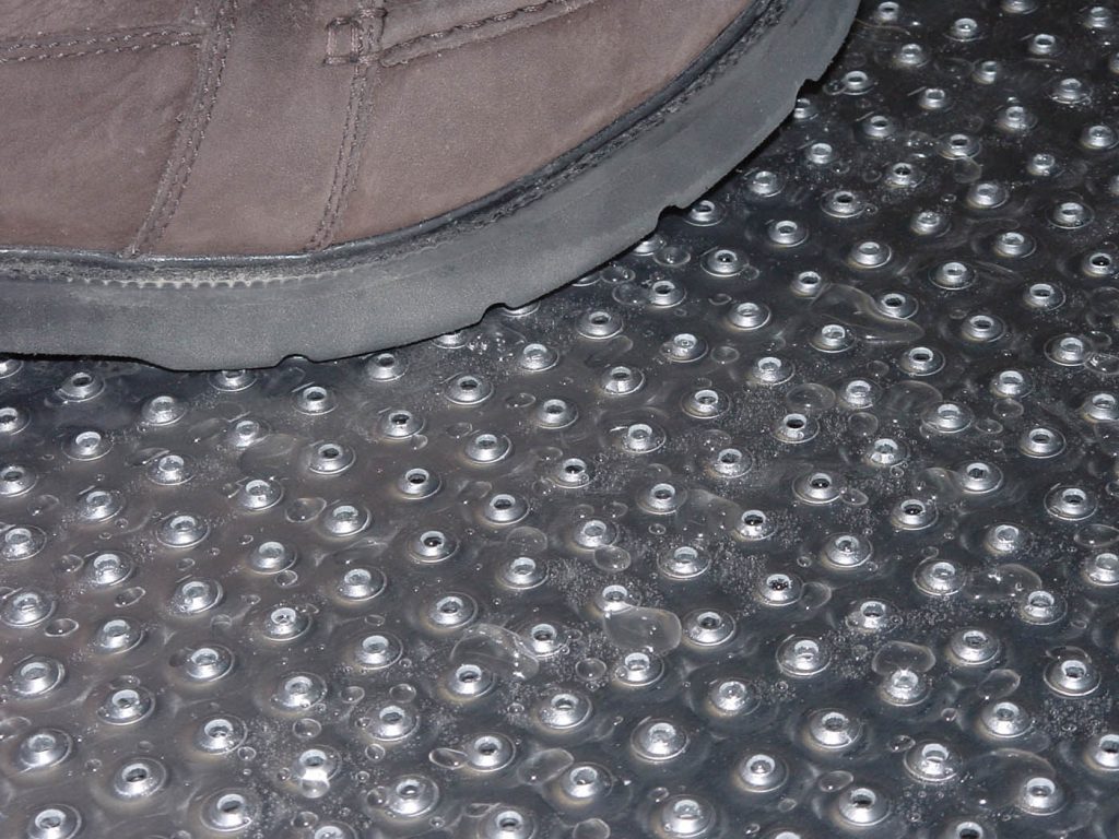 handi-treads-unfinished-surface-shot-shoe