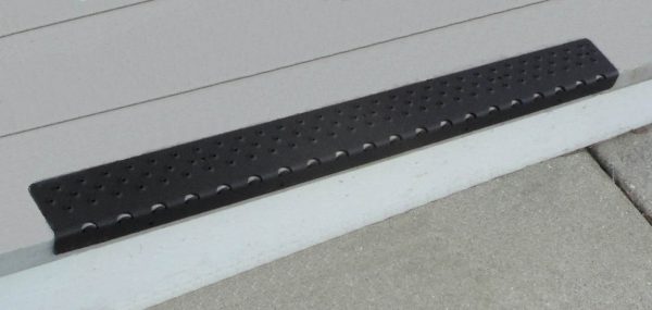 handi-treads-nosings-black-porch-deck-01