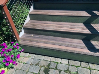 java brown deck treads on each board of a composite steps_7916
