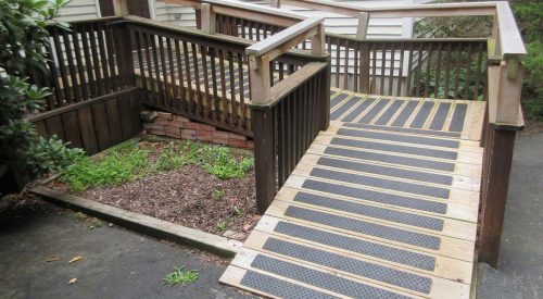 handi-treads-48-inch-black-wood-ramp-all-slippery-01 copy